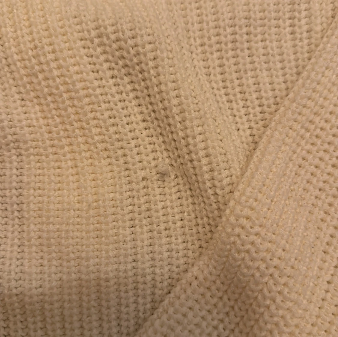 Vit stickad kofta från Lindex - 91