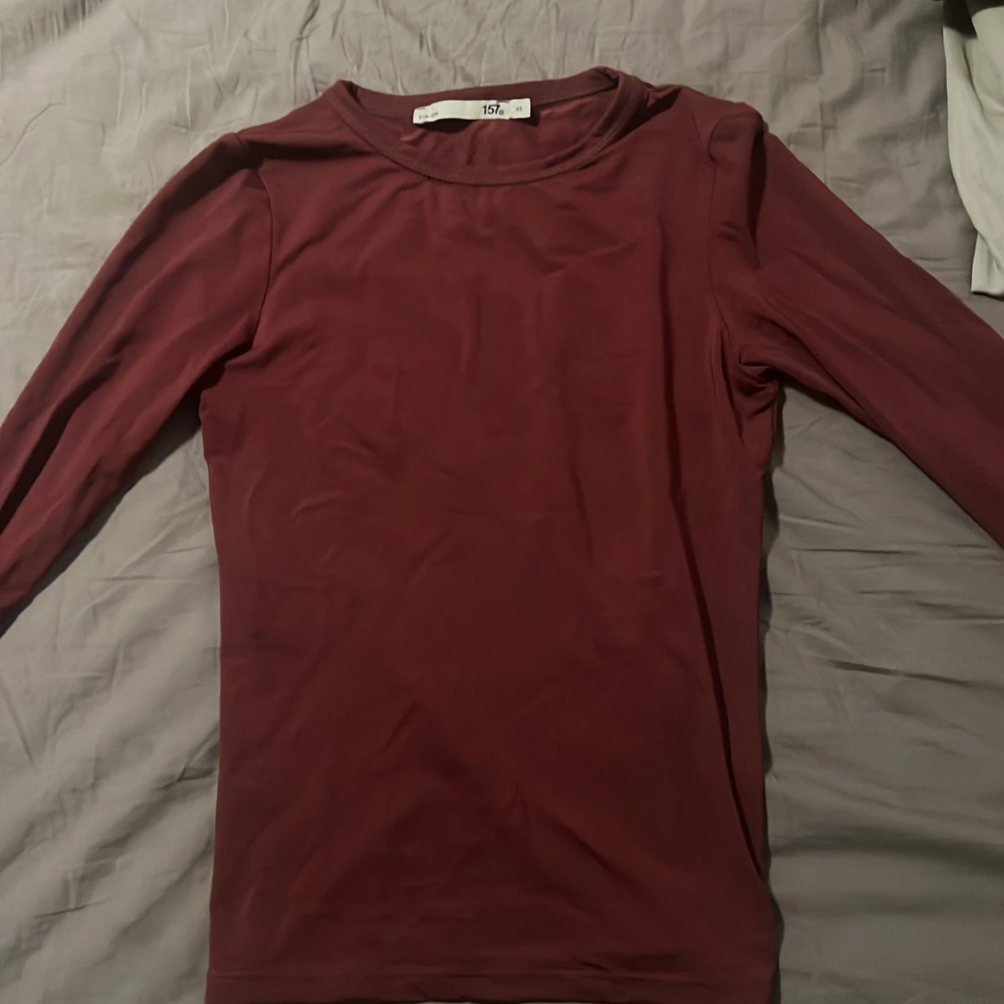 Vinröd långärmad topp från 157
