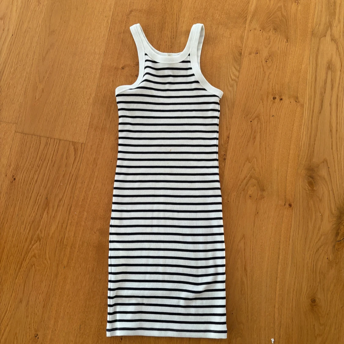 Randig ärmlös klänning - 90