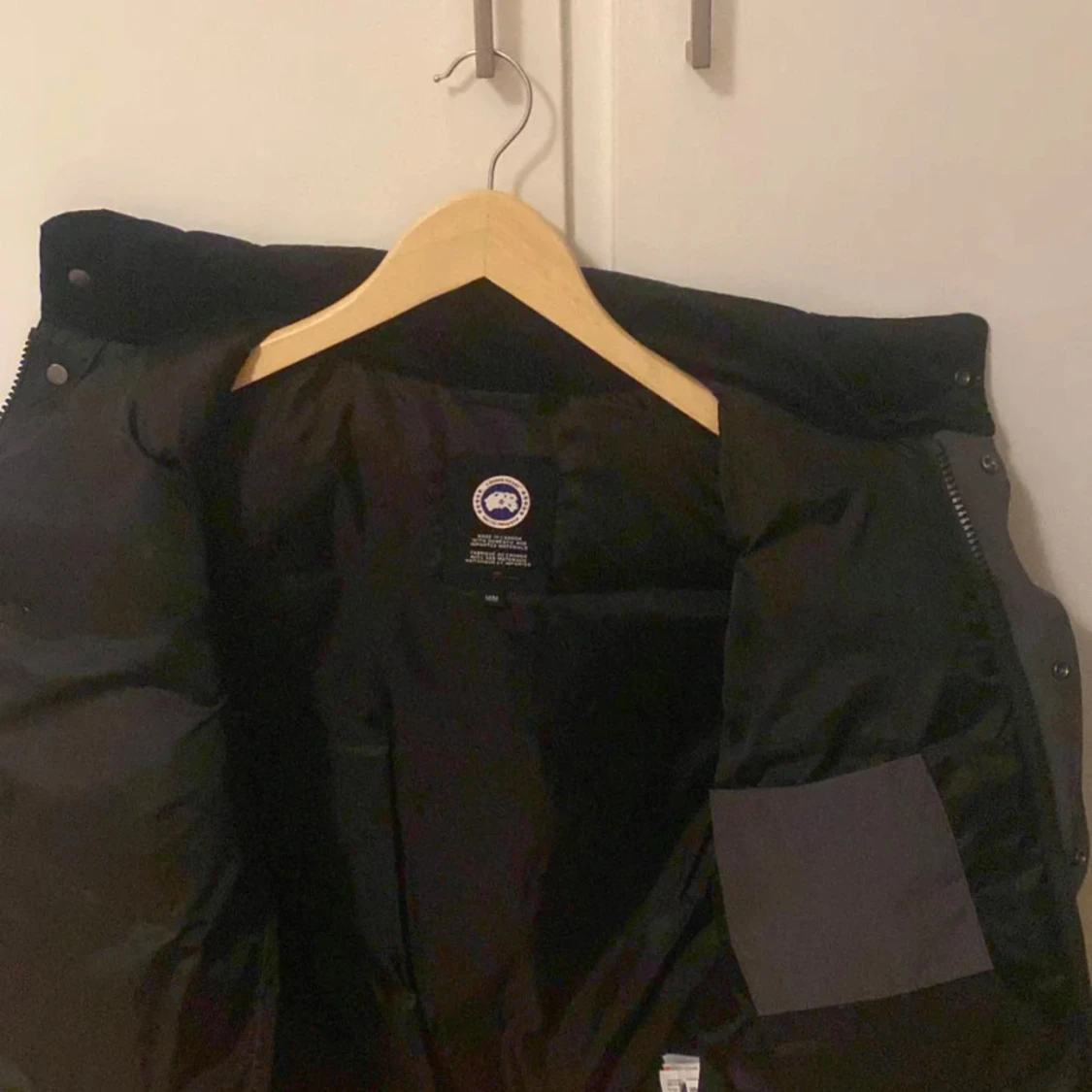 Svart dunväst från Canada Goose - 92