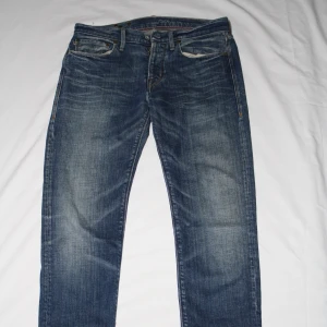 Ralph Lauren Jeans  - Ralph Lauren jeans i fint skick, tvättad stil. Storlek: midja ca 40cm, längd ca 103cm.
