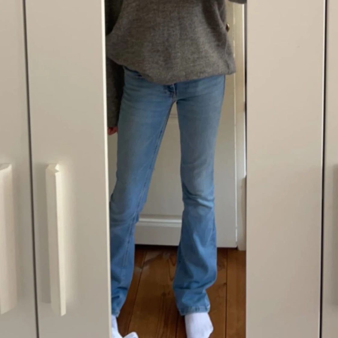 Blå bootcut jeans - 1