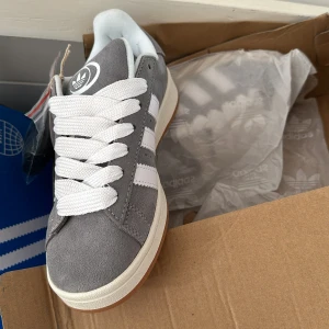Adidas campus 00 grey - Helt nya oanvända adidas campus Grey i strl 37 2/3.