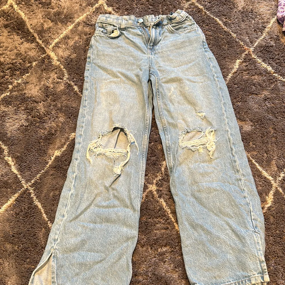 Fina blåa jeans bra skick🥰. Jeans & Byxor.