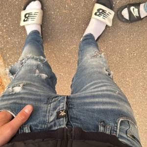 Philipp plein jeans - Fetta jeans bra passform! Är slimfit i storleken 30/30  Bra skick! Knappt används!