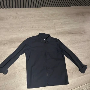 Ralph Lauren Overahirt - Storlek M, Mörkblå, ändast använd 1 gång
