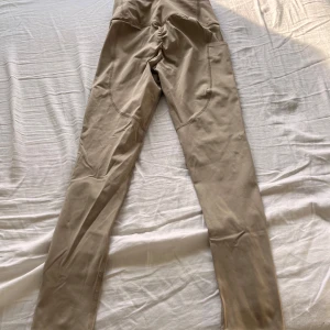 Tränings byxor  - Väldigt fint skick 