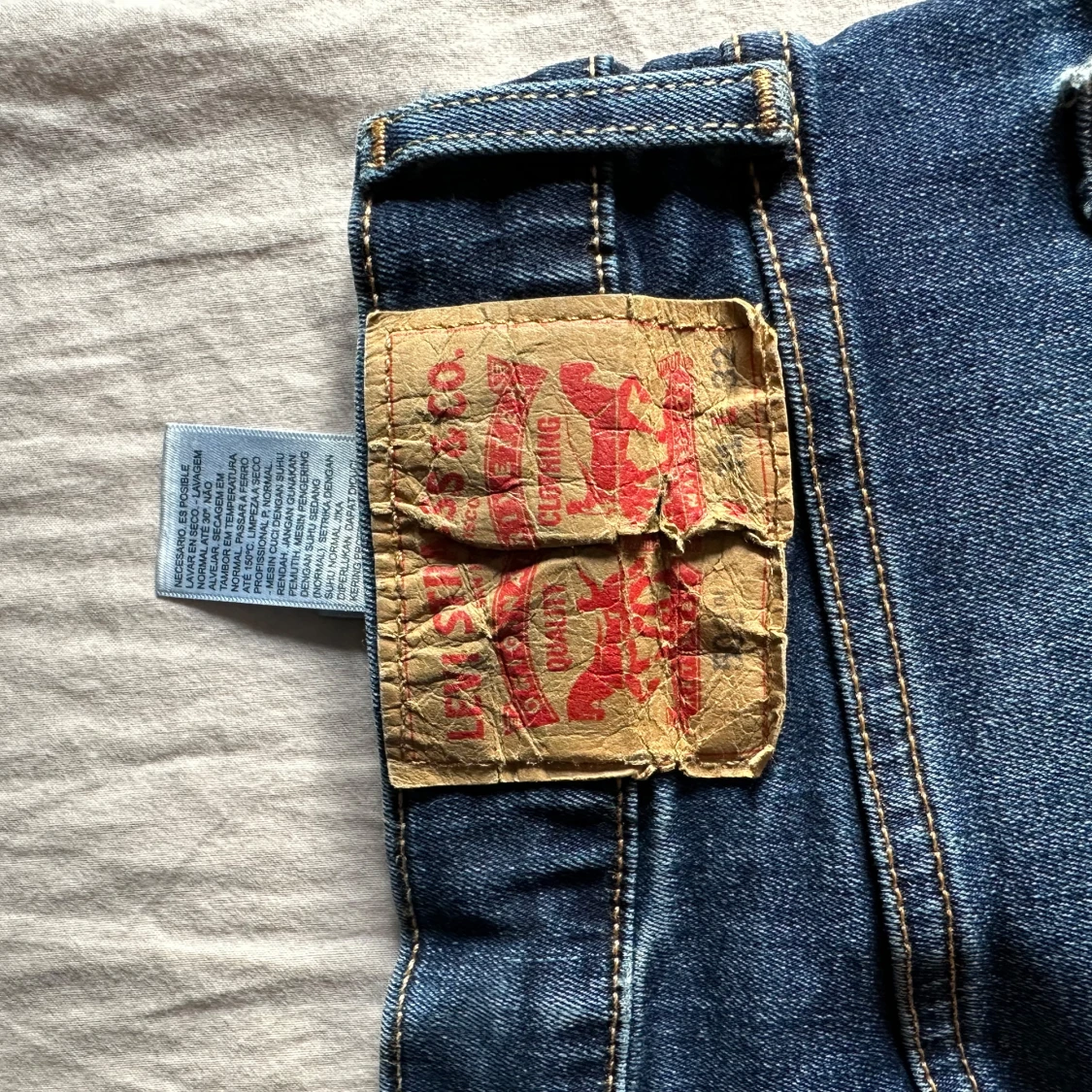 Levis jeans i blå denim - 91