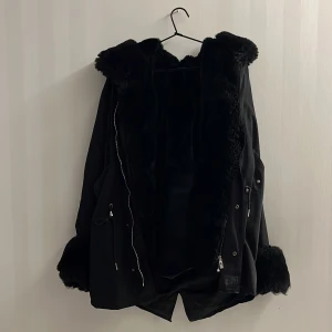 Garoff jacka - Använts 1 vinter. Nypris 2600kr. 