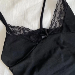 Vintage nattlinne - Svart gulligt nattlinne