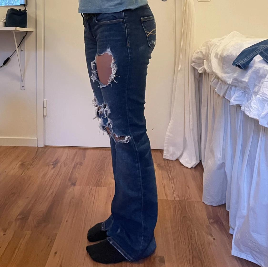 Jeans med hål - 90