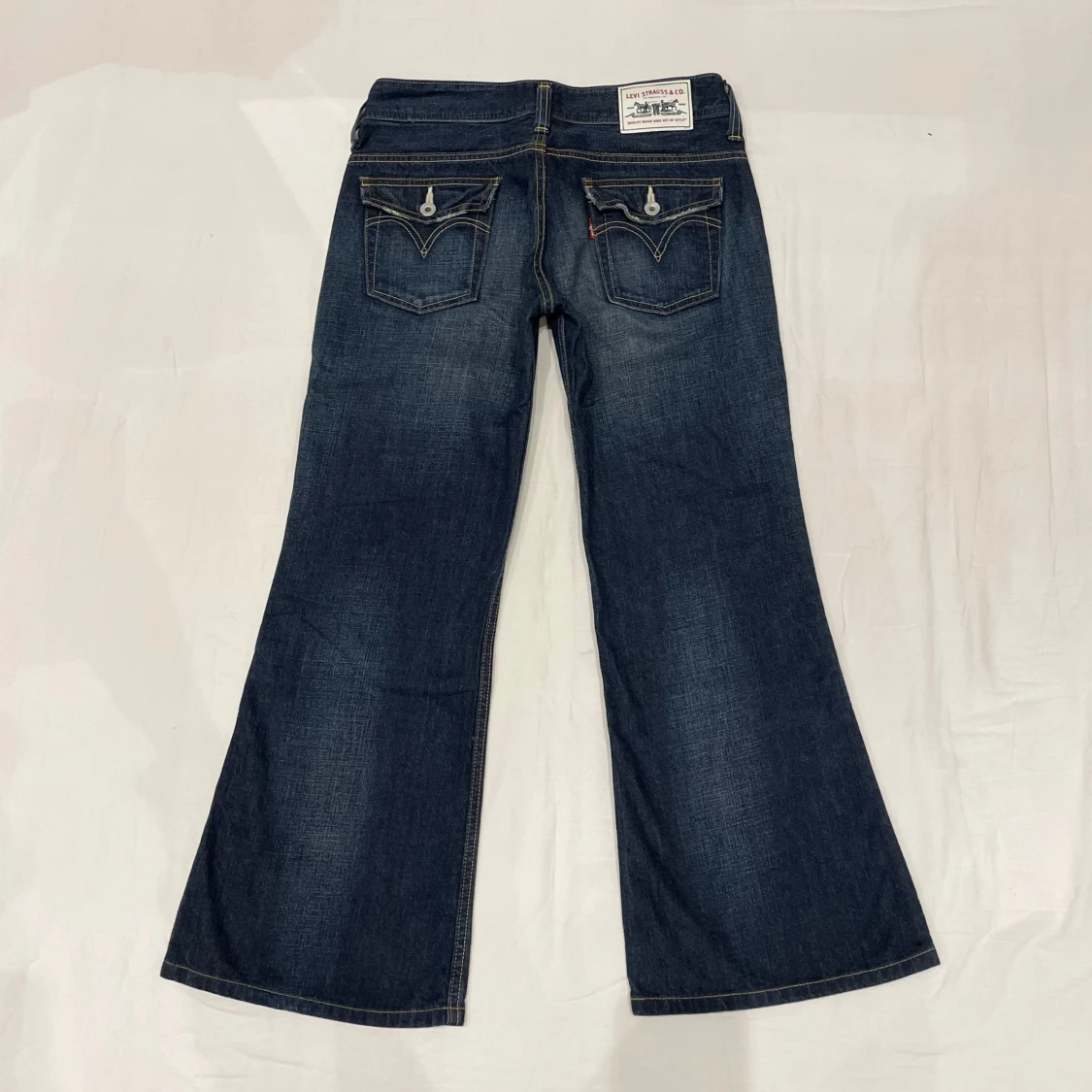 Lågmidjade bootcut/flare jeans från Levis🤩 - 91