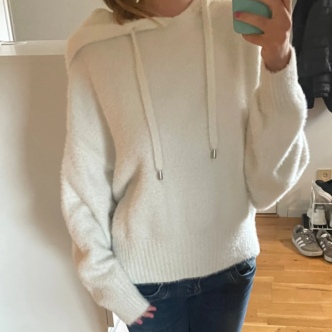 Vit stickad hoodie - 90