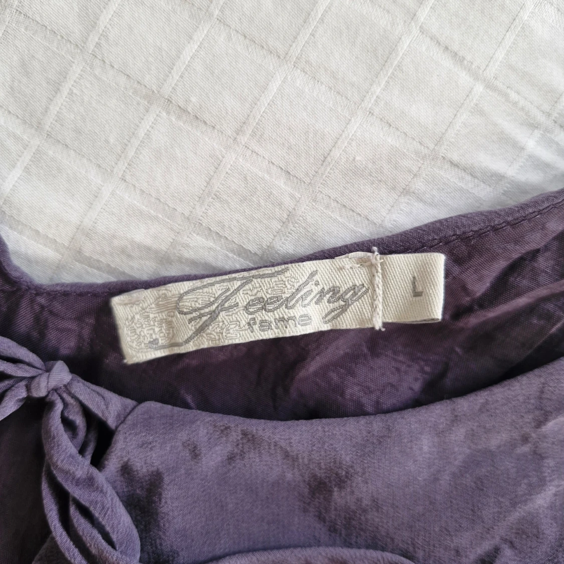 Lila sidenklänning från Feeling - 90