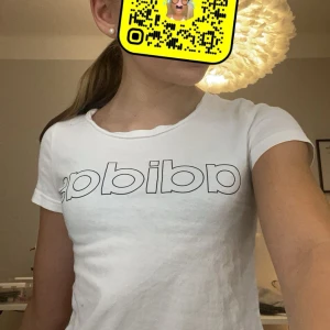 Fin Adidas tröja anvönd typ 2 gånger🔥 - I storlek 140 säljer då den inte kommer till användning 🙏🏼 !! 