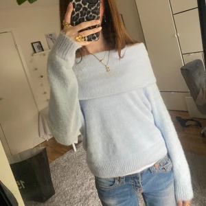Off shoulder tröja - Så mysig off shoulder tröja, perfekt till höst och vinter💕