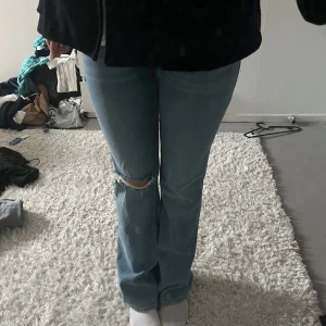 Gina jeans 💗 - Säljer ett par jätte snygga jeans😻Väldigt få gånger använda💗