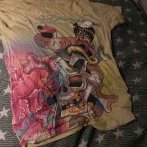 Ed Hardy T-shirt - Gul ed hardy t-shirt, Mycket bra skick, medium. Ed hardy by Christian Audigier