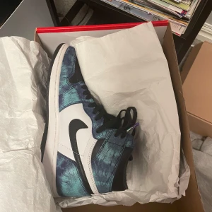 Jordan 1 high äkta - Aldrig använt  Väldigt fina