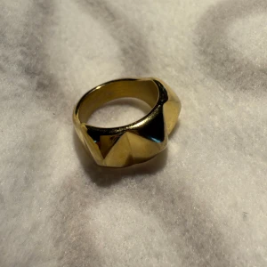 Edblad Peak Rivet Ring Gold - Stl. 17,5mm / M 💕nypris 399! 
