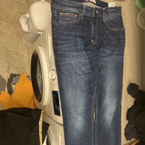 Tommy jeans  - 10/10 skick aldrig använda W 31 L 34 regular straight