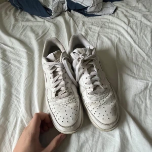 Nike skor - Nike skor storlek 41  Använt skick  