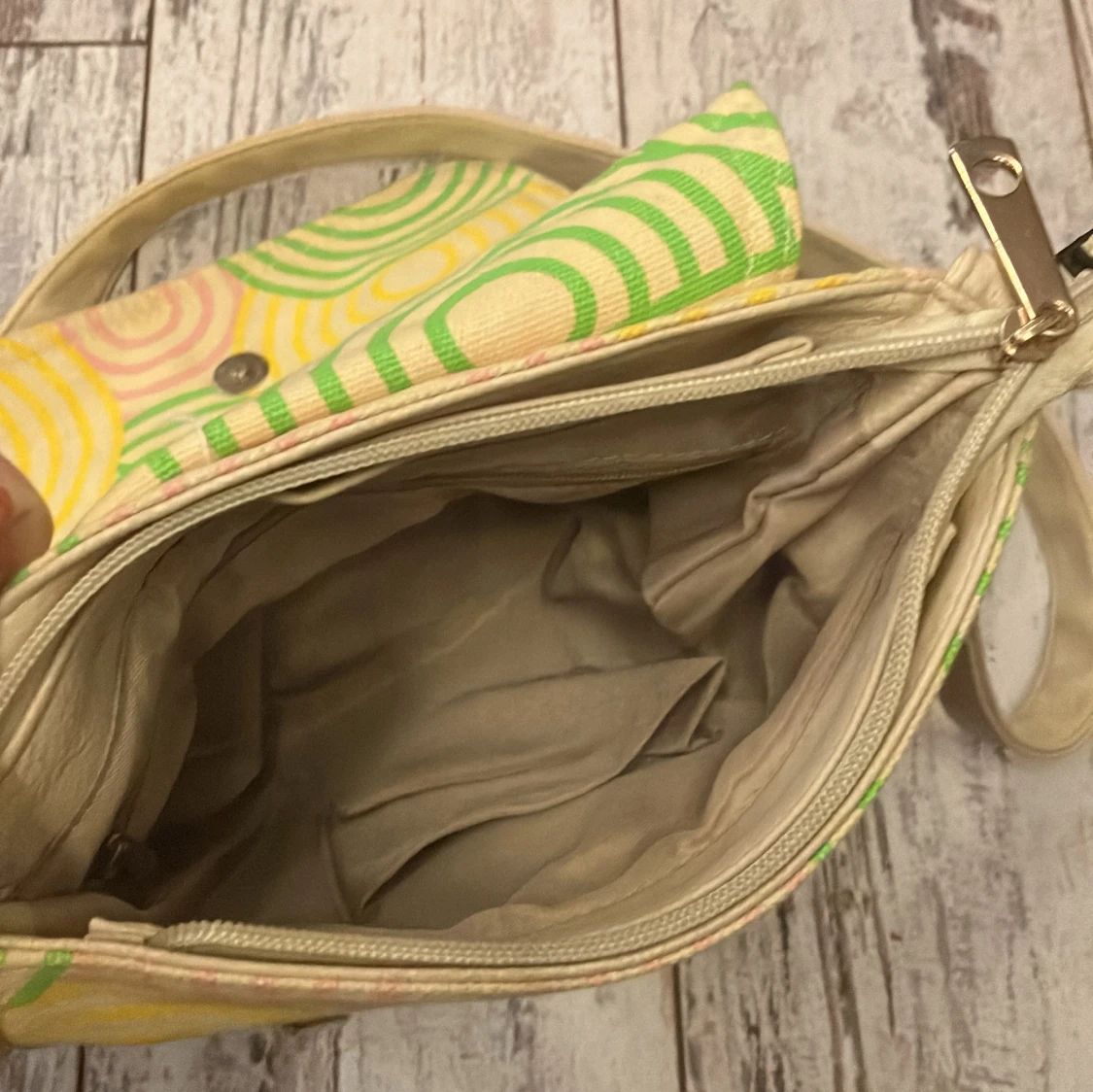 Färgglad axelväska med ugglemotiv - 92