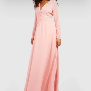 Ny klänning boohoo - Ny klänning från boohoo med etiket. Storlek 40.