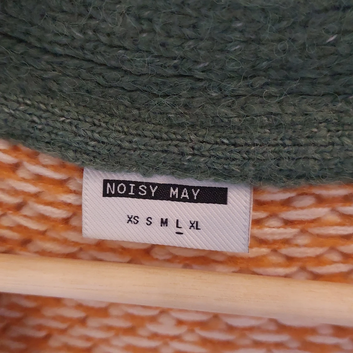 Flerfärgad stickad kofta från Noisy May - 91