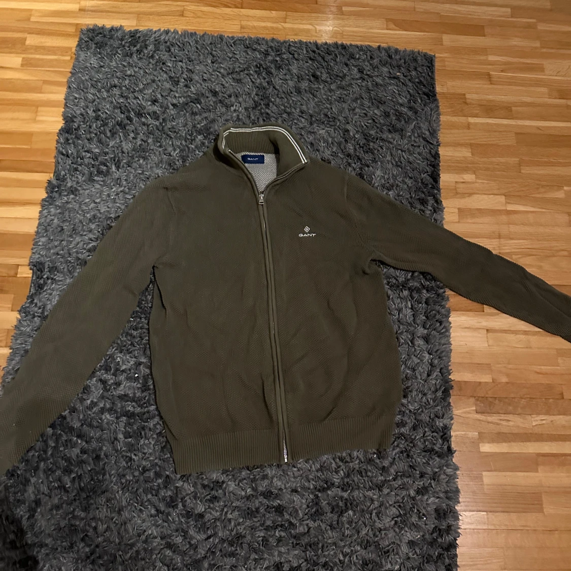 Olivgrön kofta från Gant - 90