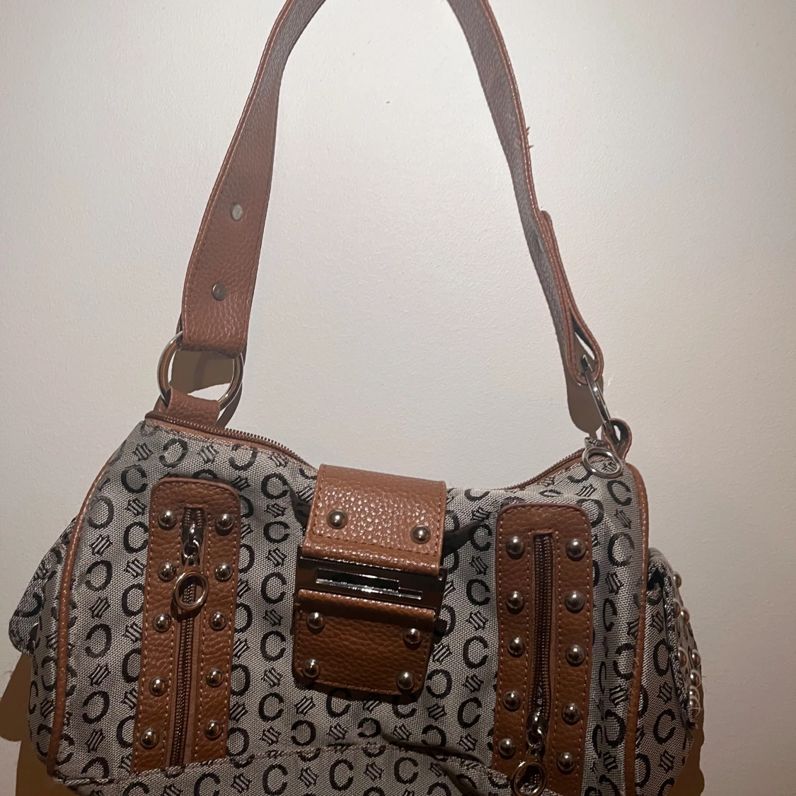 Brun mönstring vintage väska