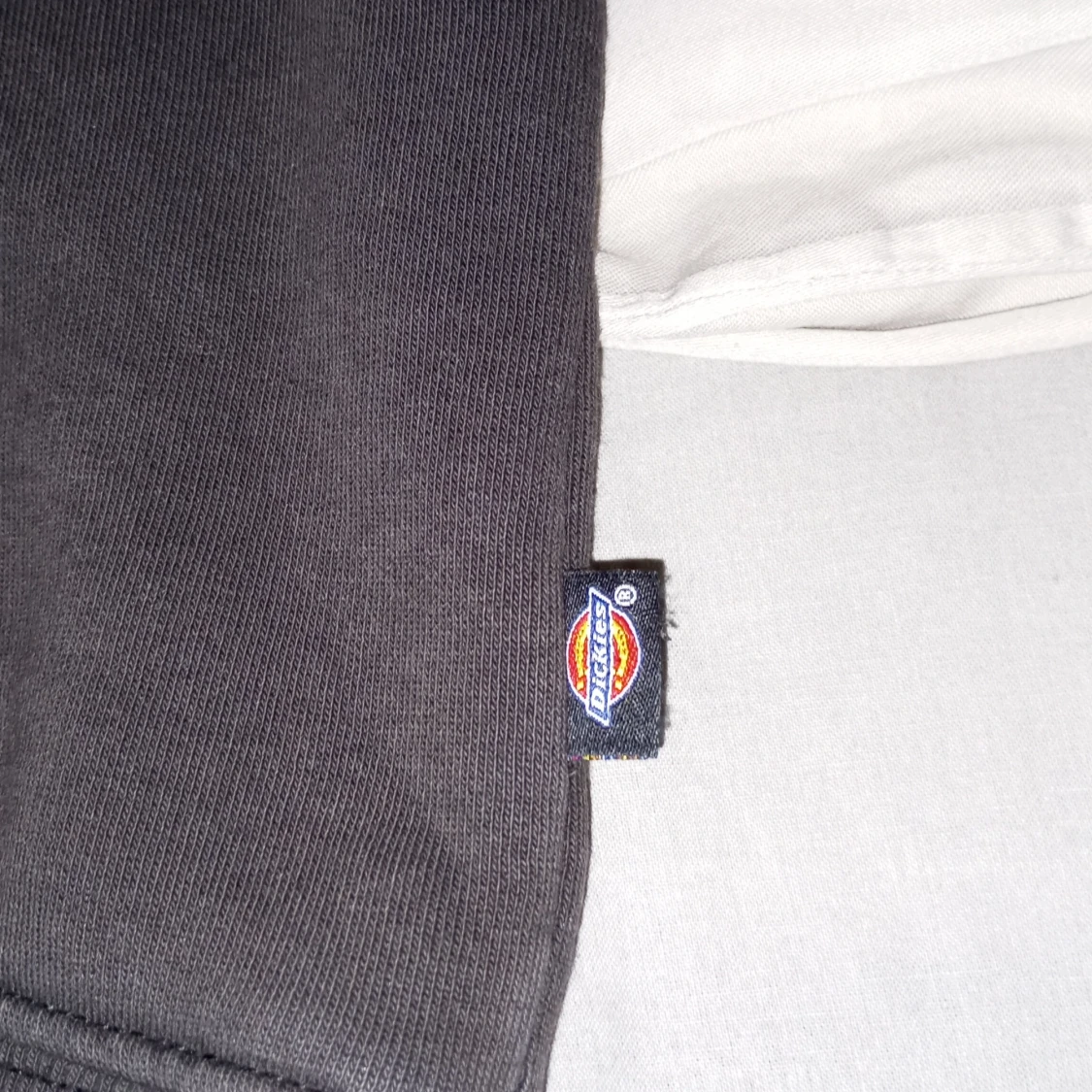 Svart hoodie från Dickies - 93