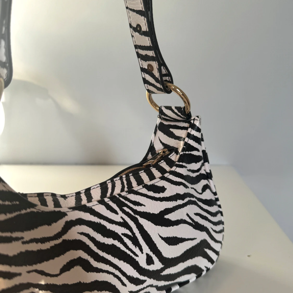 Zebramönstrad axelväska - 90