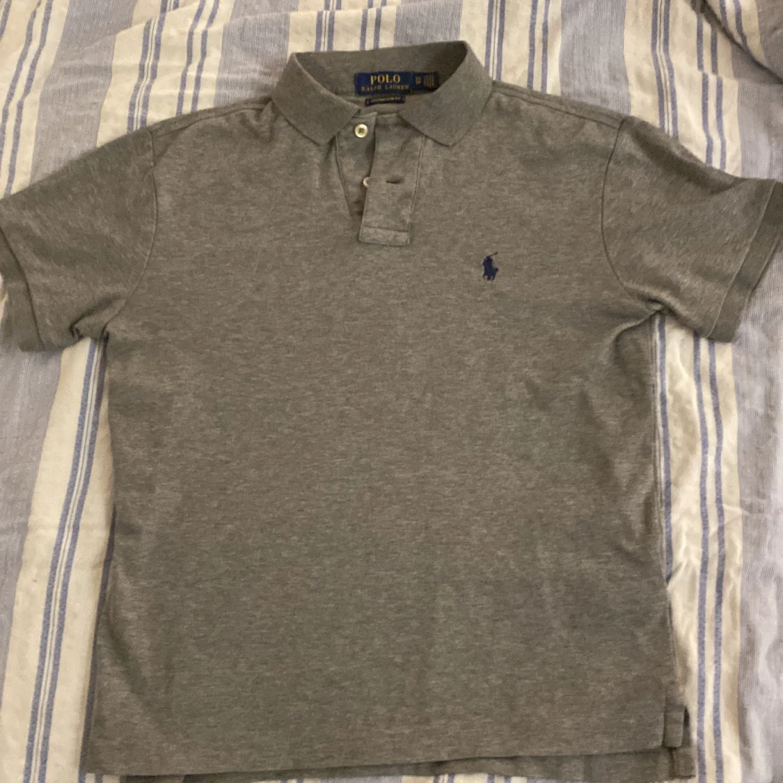 Grå pikétröja från Ralph Lauren