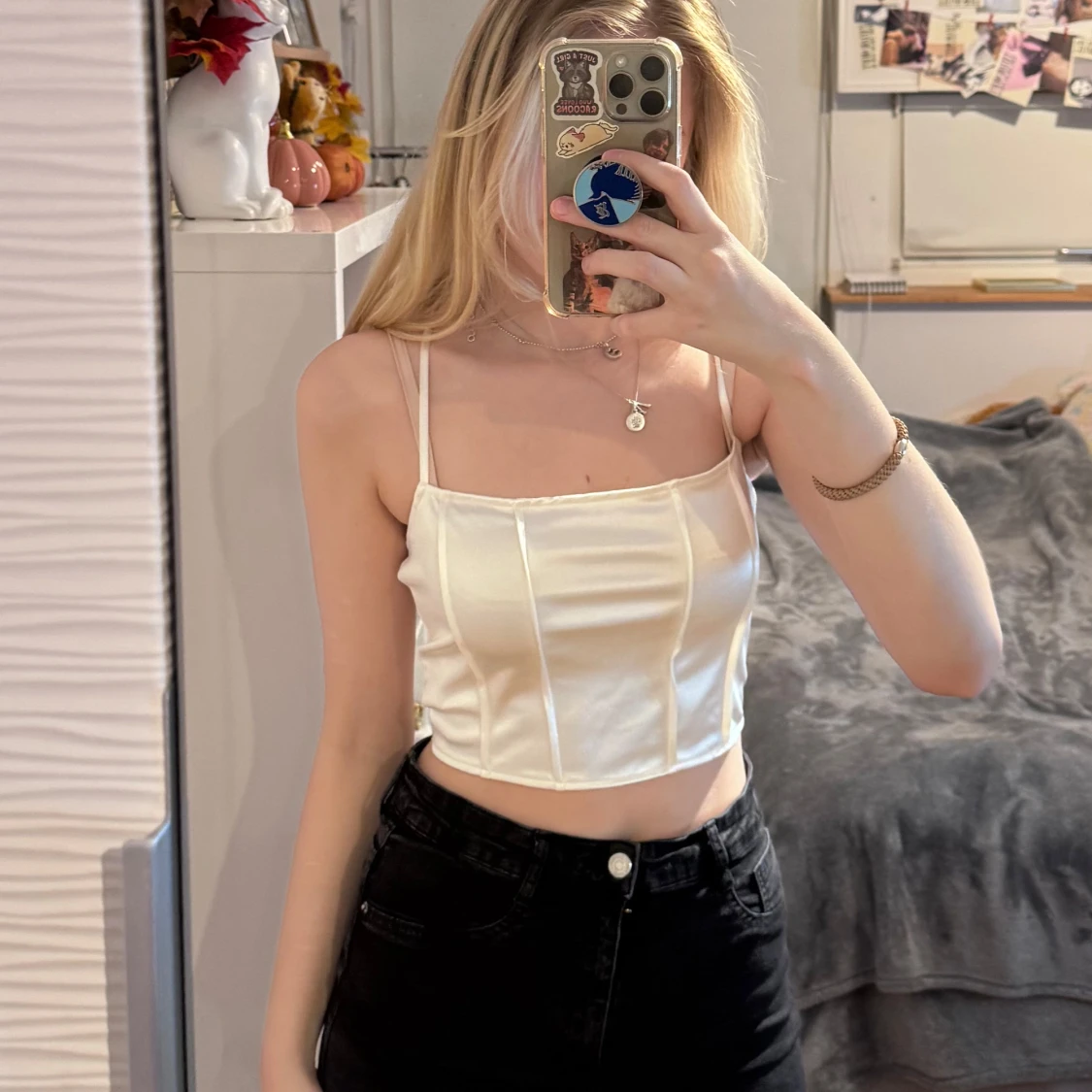 Vit croptop i faux siden