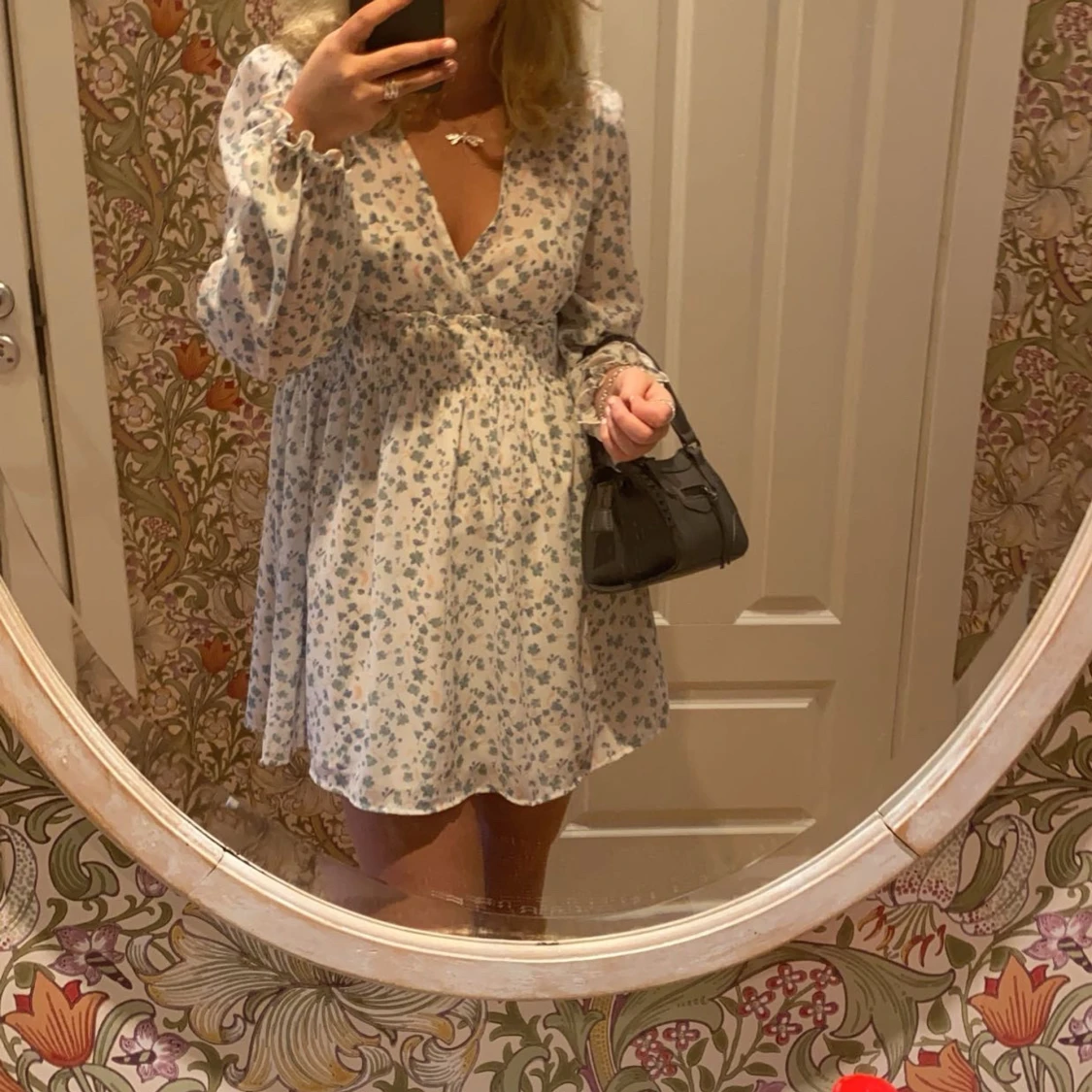 Blommig klänning från Lager 157