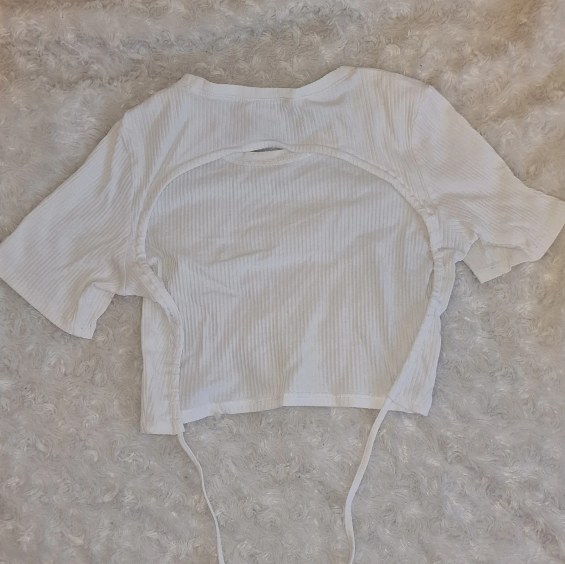 Vit ribbad topp från Monki - 90