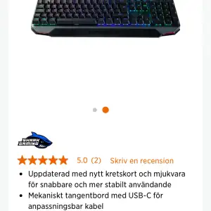 Säljer ett mekaniskt tangentbord från Shark Gaming med cool RGB-belysning som lyser upp i flera färger. Det har en uppdaterad kretskort och mjukvara för snabbare och stabilare användning. Ansluts via USB-C med en anpassningsbar kabel. Perfekt för gaming! Köpte det på Sharkgaming för cirka 1200kr för någon månad sedan kvitto finns ej priset på tangentbordet ligger på 650 snabb affär kan diskuteras. Tagentbordet är även 100%.