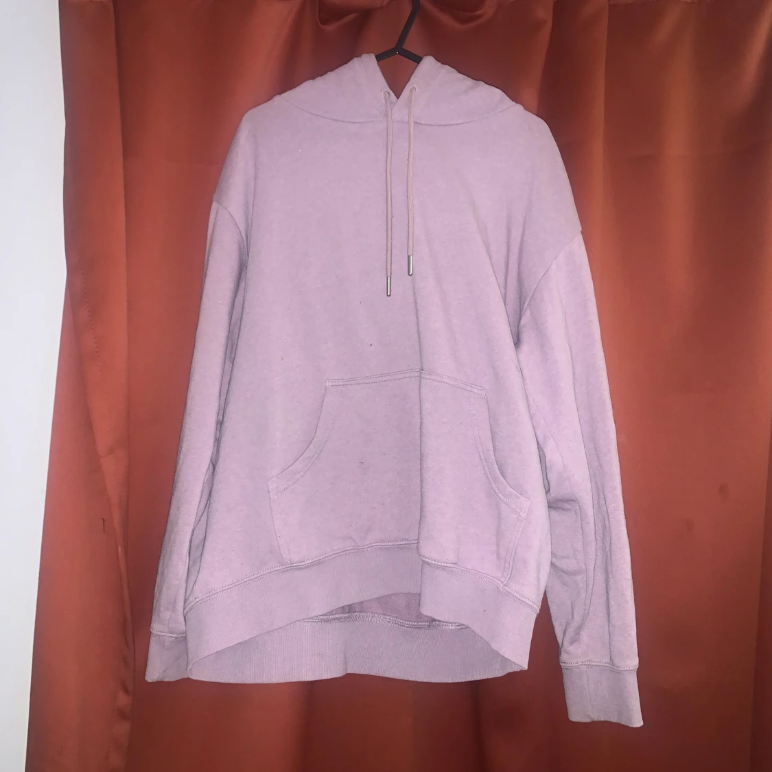 Lila hoodie från H&M