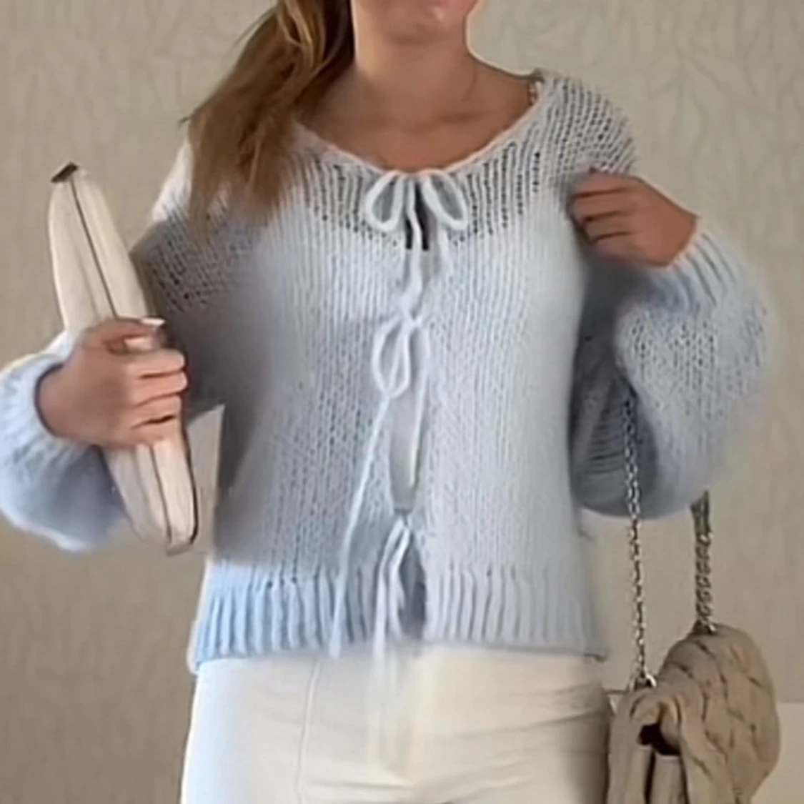 Ljusblå stickad kofta