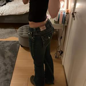 True Religion jeans, storlek 29, midjemått: 41 innerbenslängd: 83 💞