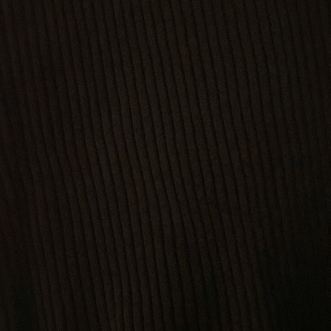 Svart ribbad crop-topp från Stories - 91