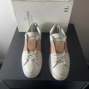 Rosa valentino open skor - Används inte längre, kan byta mot andra skor