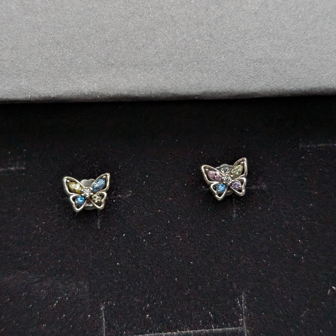 Fjäril örhängen (QE154)