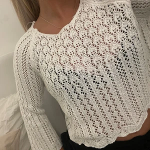 Tröja - Tunn virkad tröja, endast använd en gång