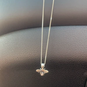 L8hasselblad halsband  - Säljer nu mitt super fina halsband från L8hasselblad då jag har bytt från silver till guld