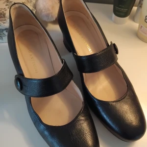 Äkta läderskor - Skor av märket enrico antinori