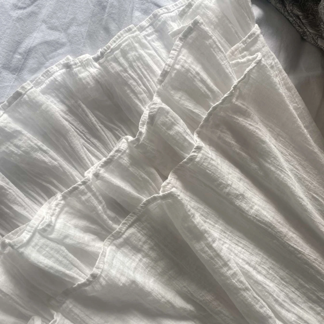 Vit klänning från Gina Tricot - 91