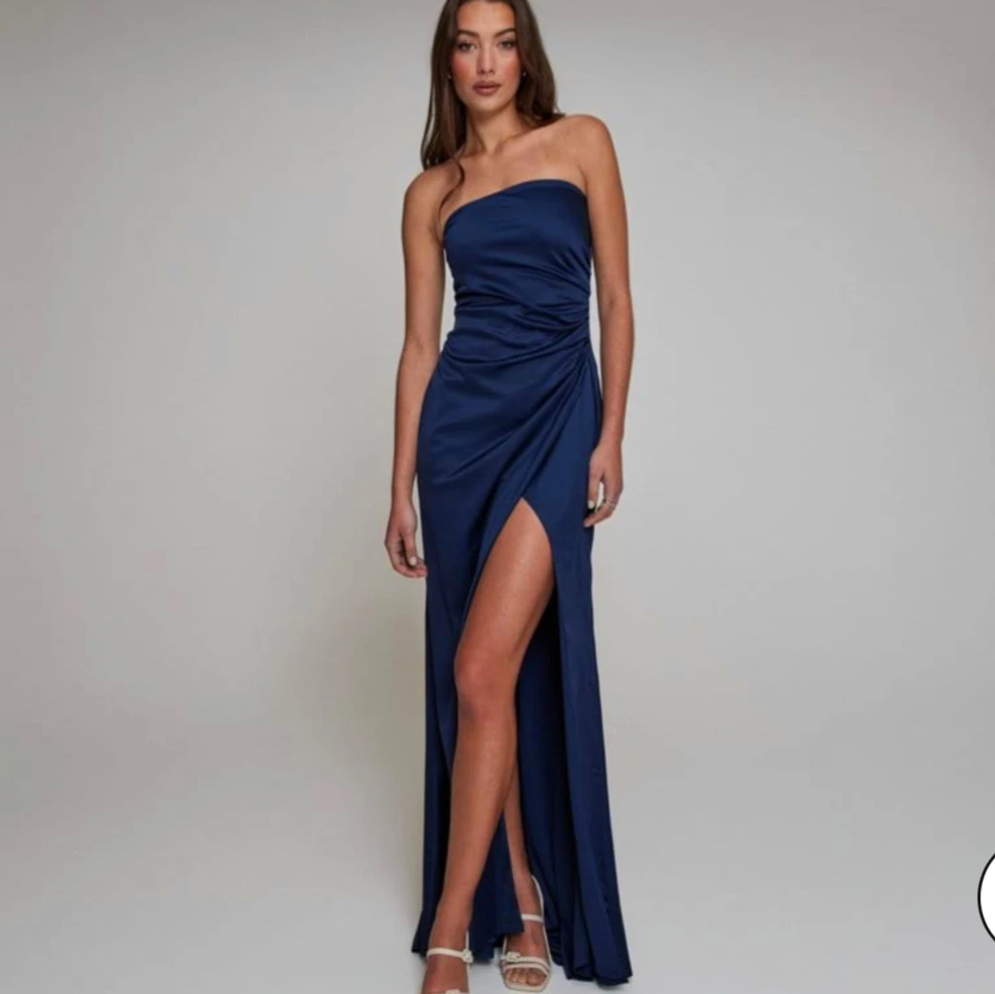 Mörkblå balklänning