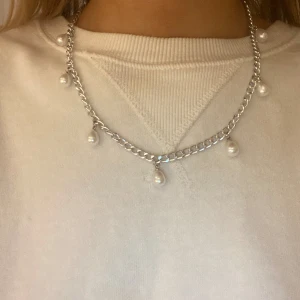 Silver halsband  - Så fint silver halsband som jag gjort själv 